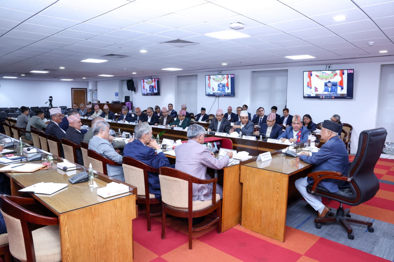चालु आर्थिक वर्षको उपलब्धिका लागि प्रधानमन्त्रीले मन्त्रीहरुसँग आज कार्यसम्पादन सम्झौता गर्दै